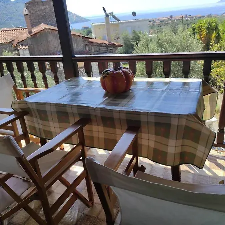 Kotrwnas Family Traditional Seaview Holiday home