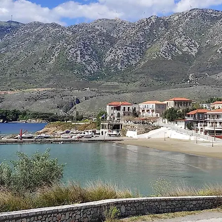 Holiday home Kotrwnas Family Traditional Seaview